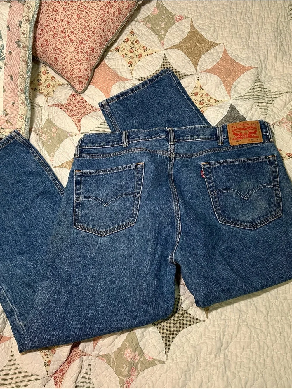 Levi's Men's Classic Blue Relaxed Straight Jeans